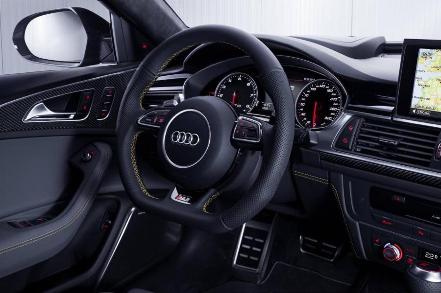 Торпедо Audi RS6 Avant by Audi Exclusive 2014 года  (фото 7 из 7)